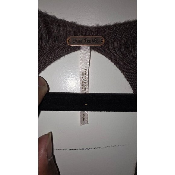 Free People Olive Green Women's Knit Flutter Sleeve Dress Deep V-Neckline & Open - Picture 6 of 8